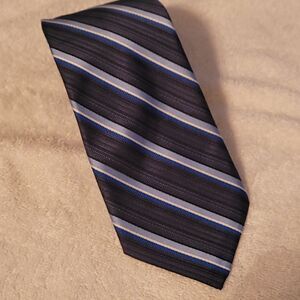 Bespoke blue striped neck tie‎